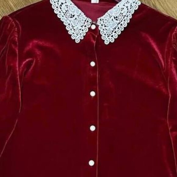Red Velvet Blouse With Lace Collar - Picture 2 of 3